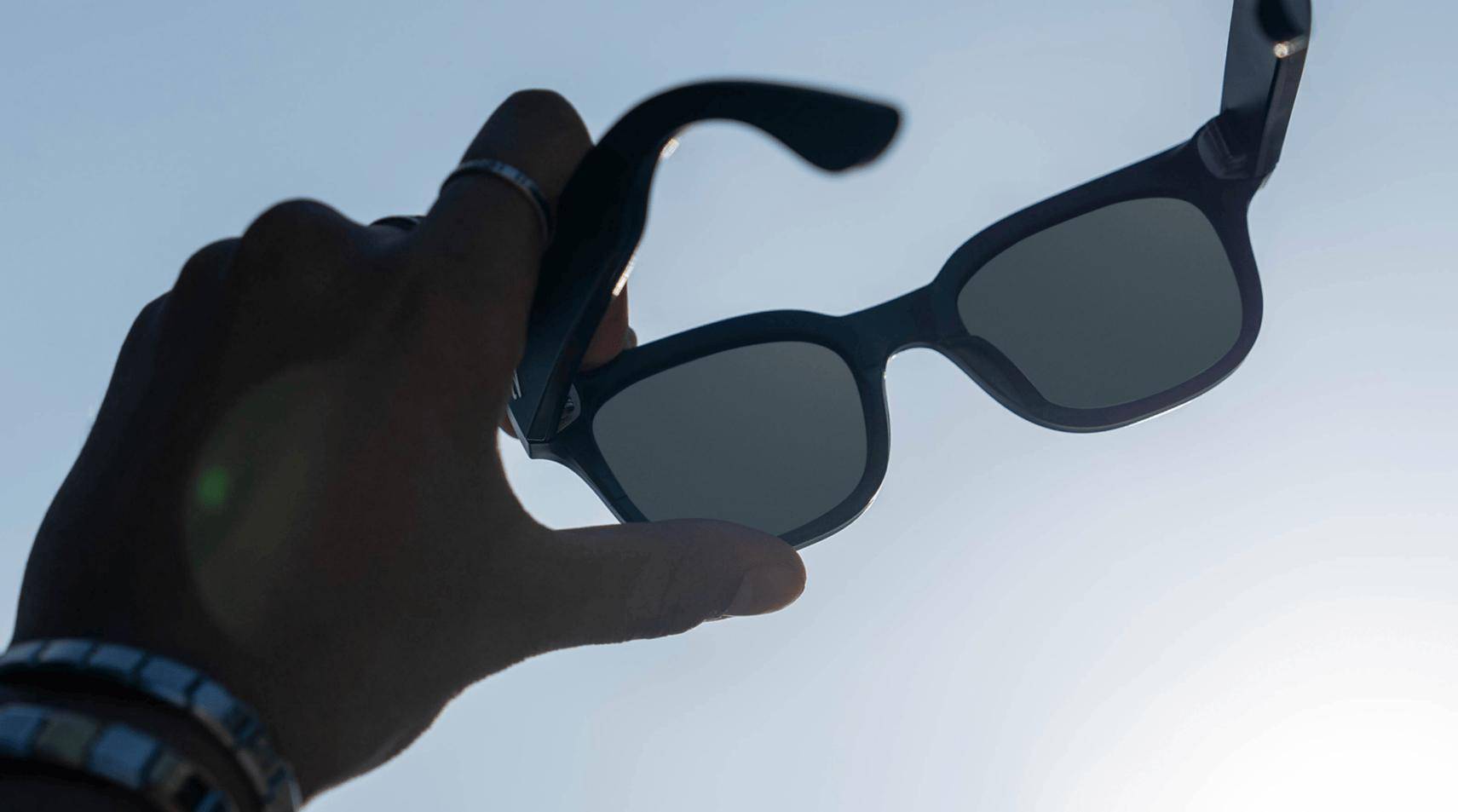 片 AI 眼镜走出了一条可行路径瓦力棋牌游戏户外场景下的国产芯(图3) 片 AI 眼镜走出了一条可行路径瓦力棋牌游戏户外场景下的国产芯(图3)